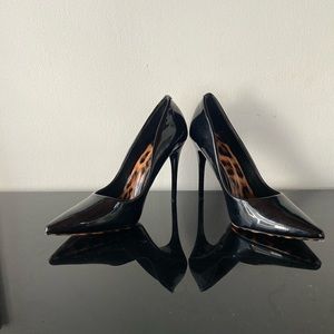 Black Pointy Toe Stiletto Heel